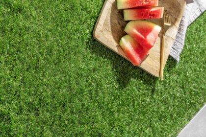 5 zastosowań sztucznej trawy. Zobacz, jak wykorzystać ten materiał