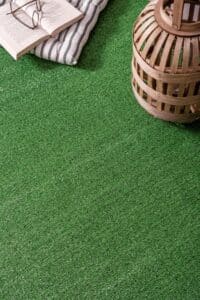 5 zastosowań sztucznej trawy. Zobacz, jak wykorzystać ten materiał