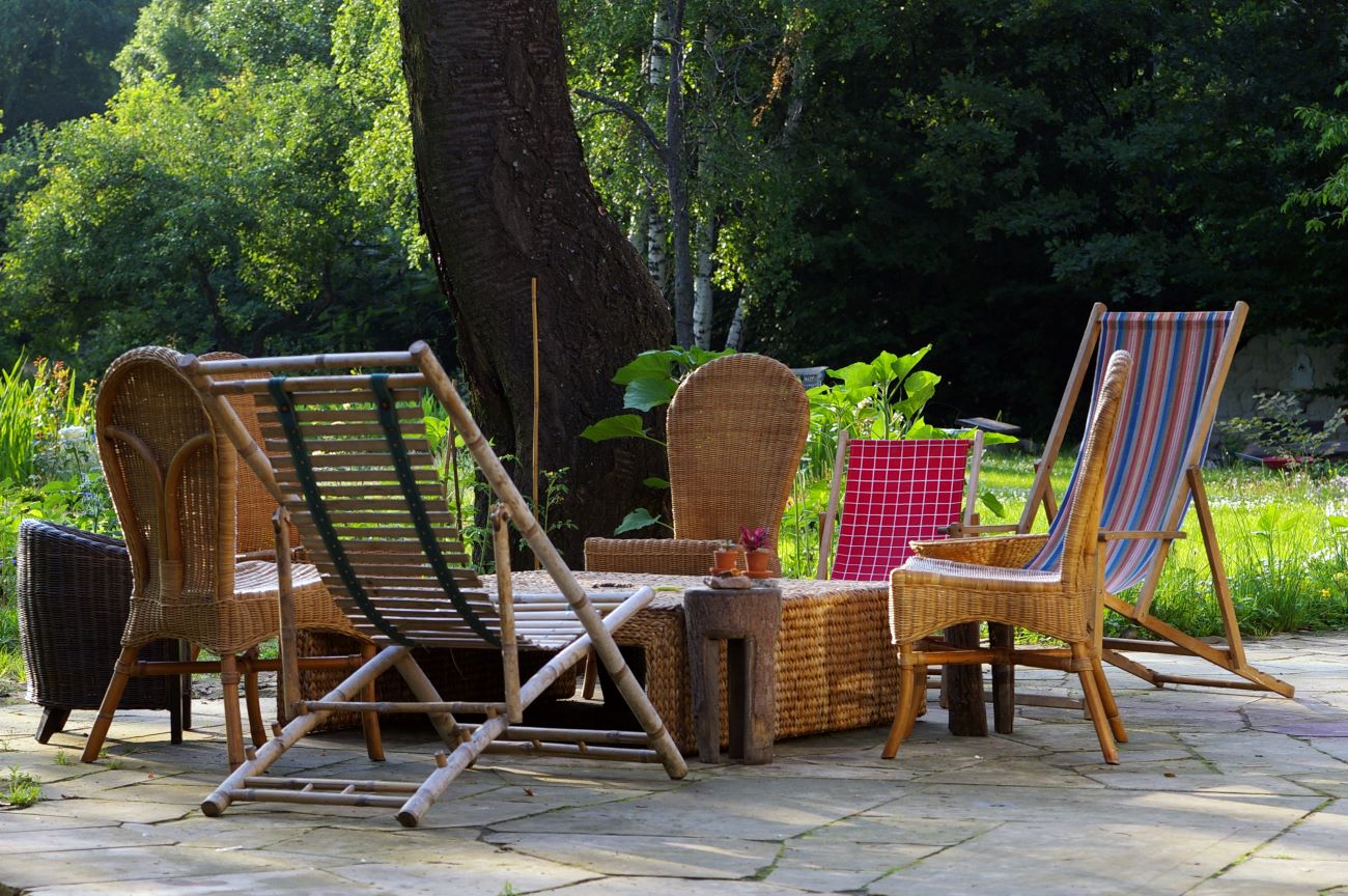 Fotele rattanowe – eleganckie i funkcjonalne meble idealne do ogrodu oraz na taras