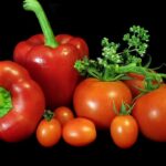 Czerwone warzywa w warzywniku Czerwone warzywa