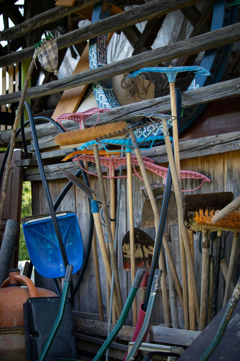 Domki narzędziowe – do czego się przydają i jak je wybierać?